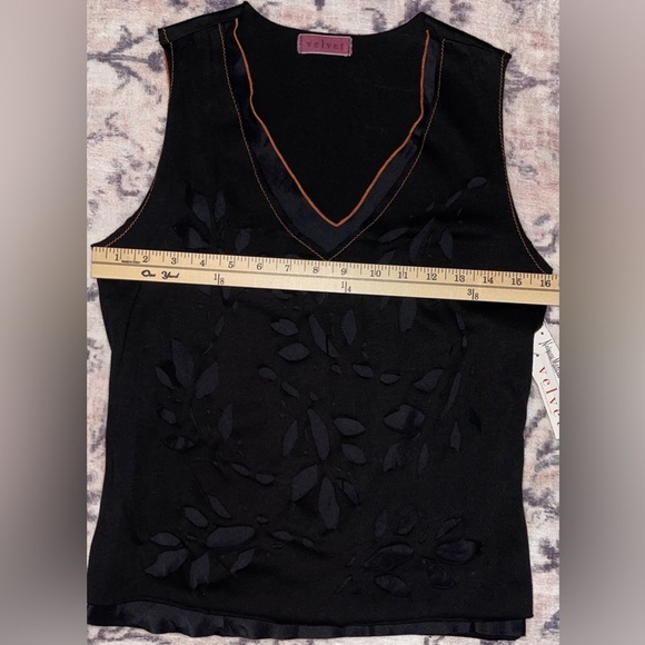 Velvet Black Sleeveless Tank Laser cut Top Size Small - Picture 7 of 9